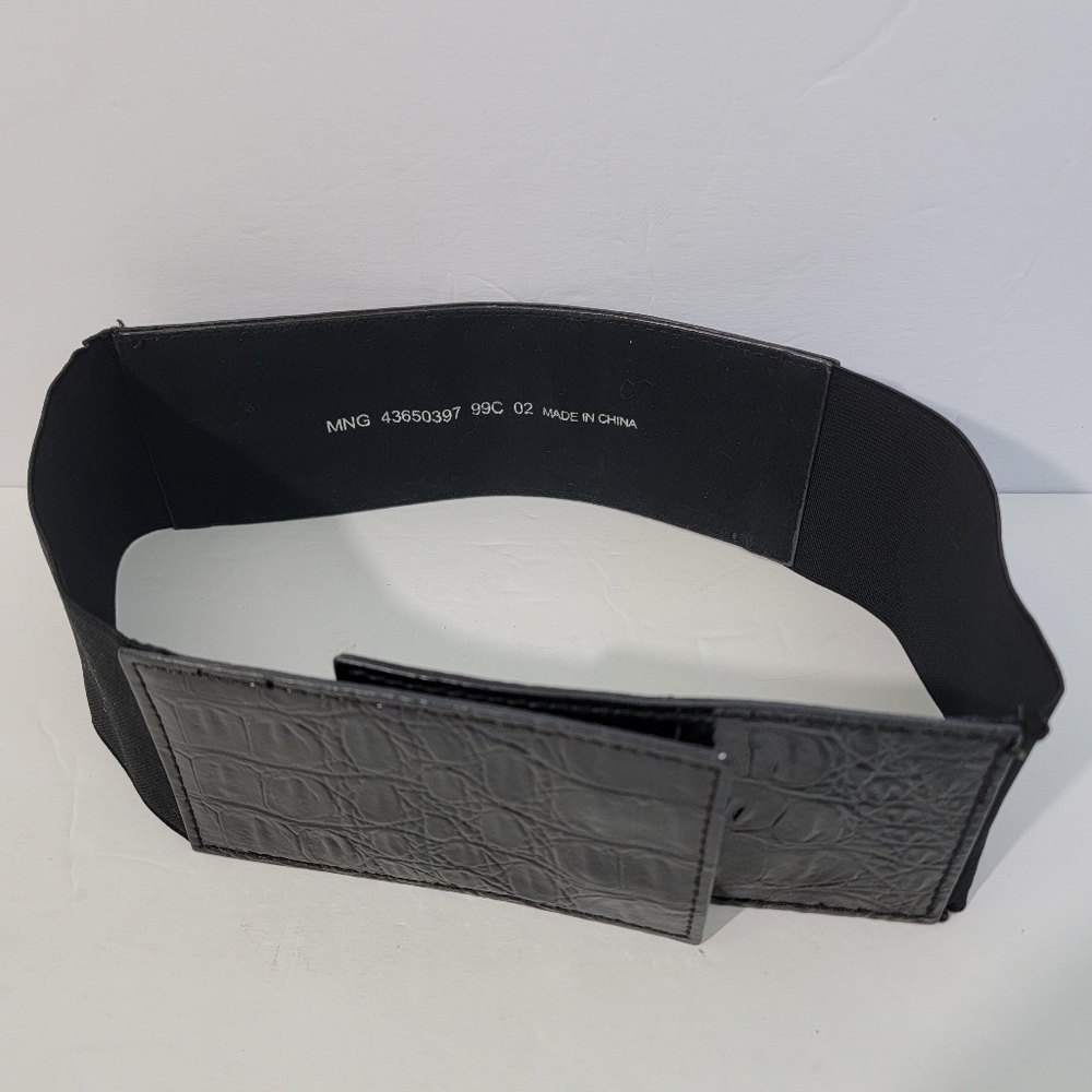 MNG Mango 43650397 99C 02 Black Elastic Wide Belt L 30.5" W 4"